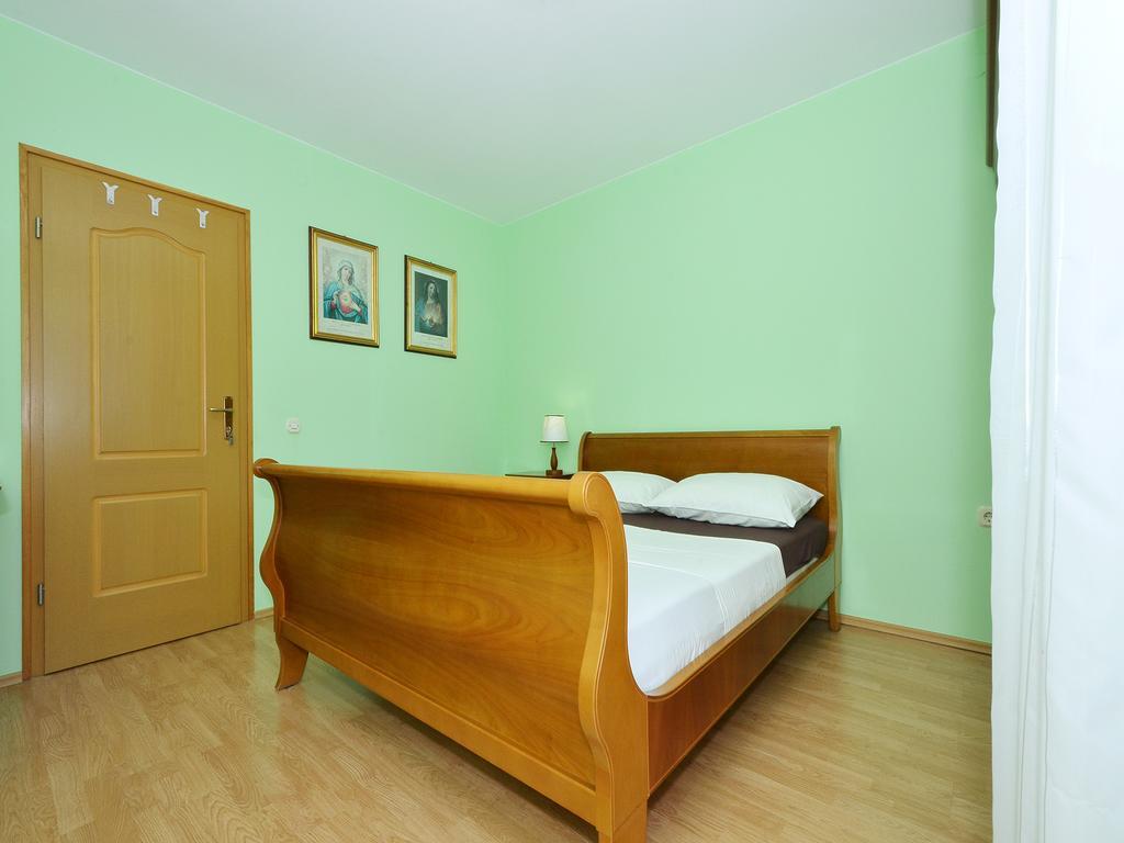 Apartment Vukadin Трогир Экстерьер фото